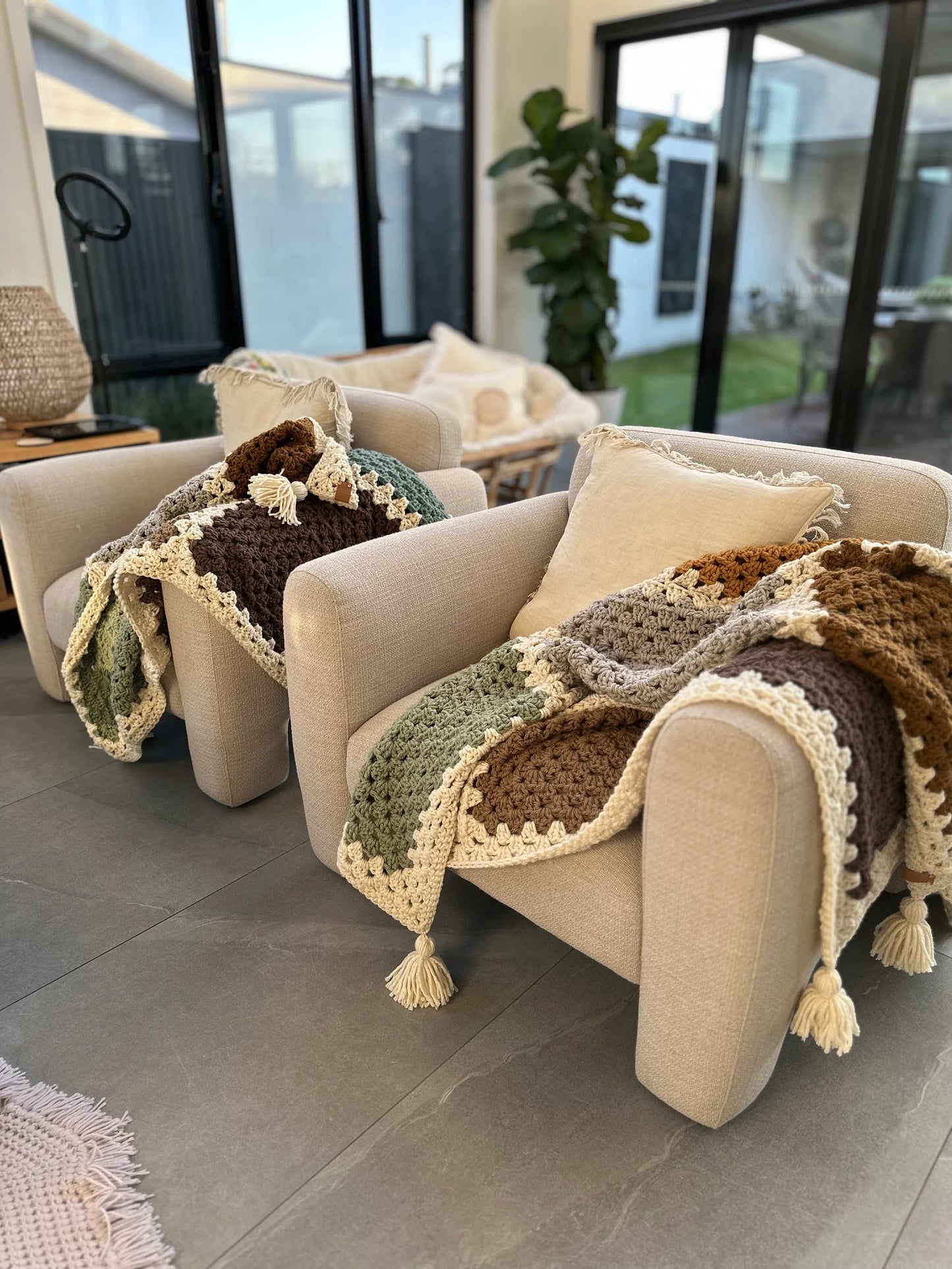 9 Square Granny Throw – Cozy & Colorful Blanket Crochet Pattern