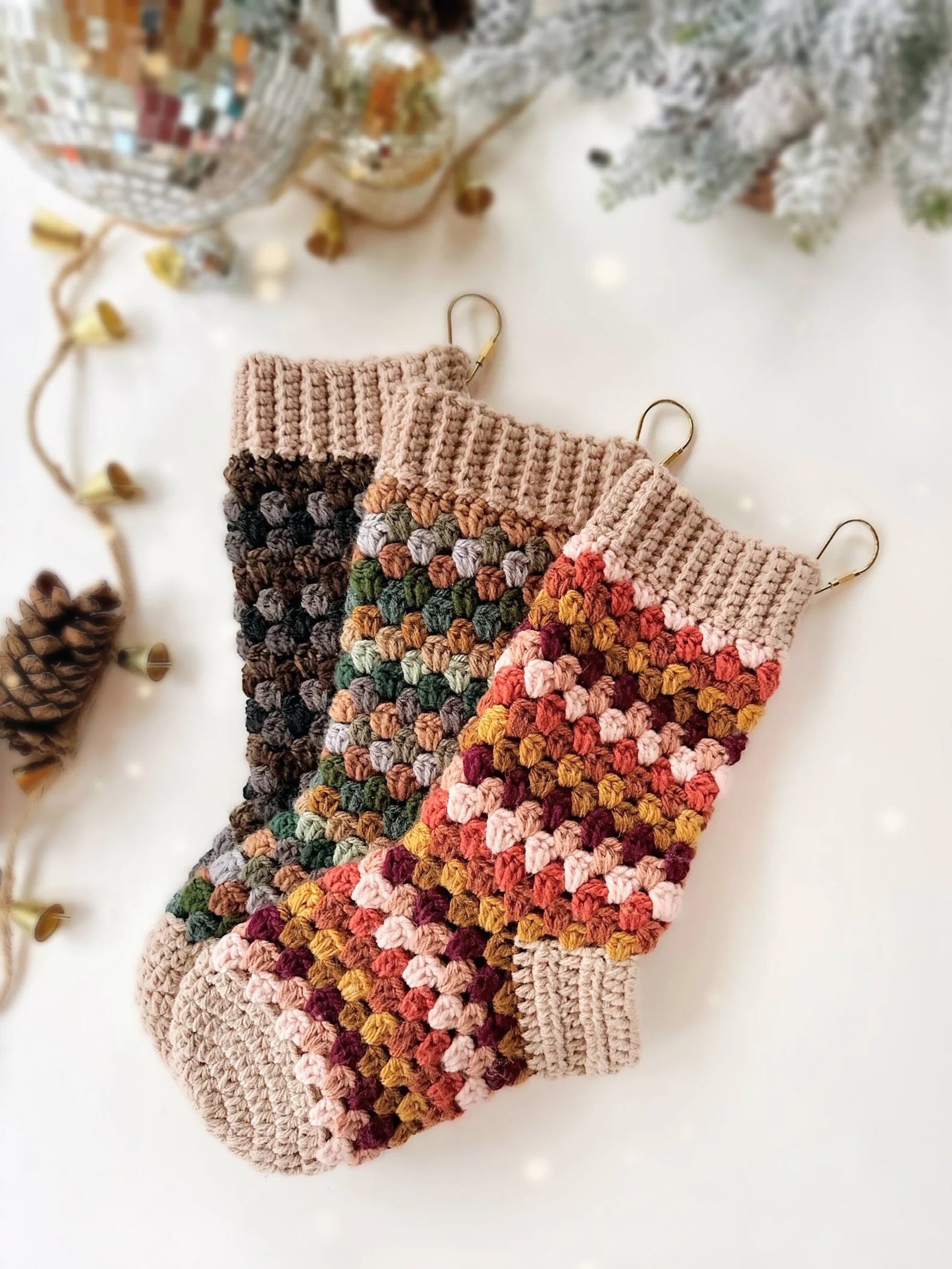 Granny Ruth Stocking – Crochet Pattern  (2 Sizes)