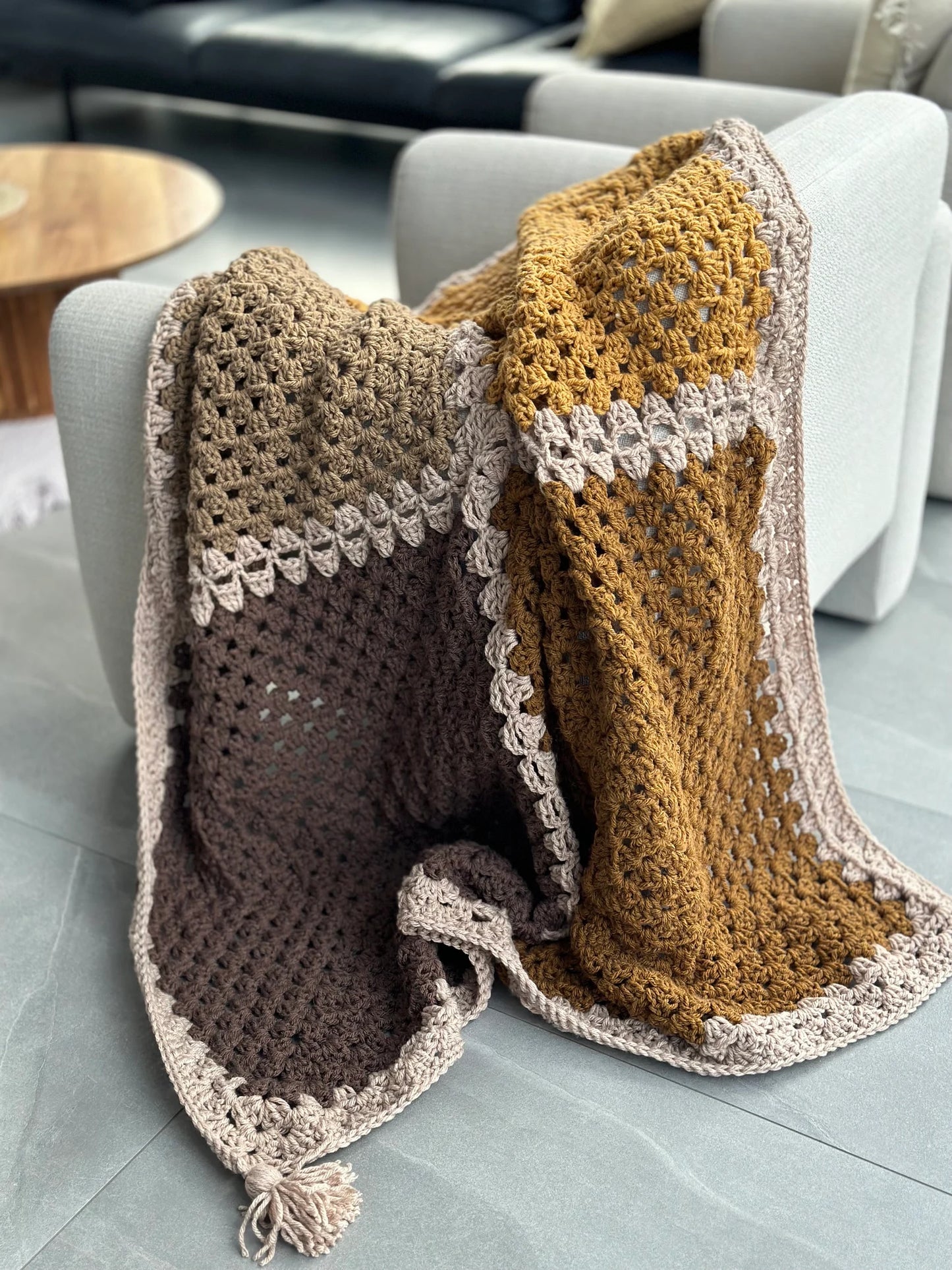 9 Square Granny Throw – Cozy & Colorful Blanket Crochet Pattern