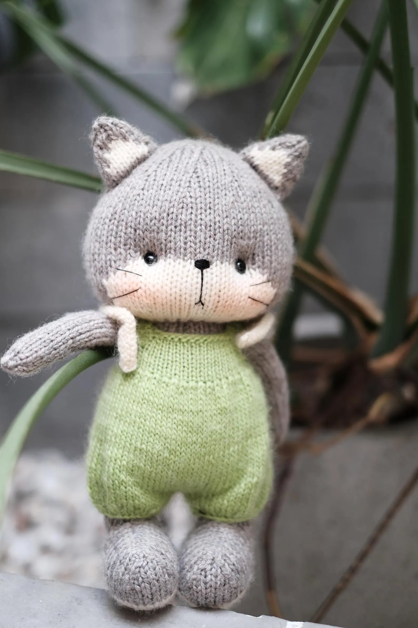 Sunny the Cat – Knitted Toy Instructions Pattern