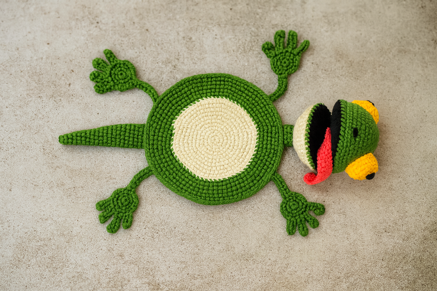 🦎 Funny Splat Lizard Coaster – Crochet Pattern