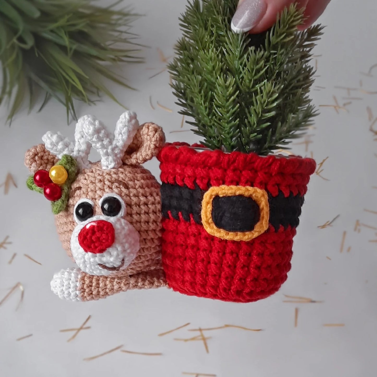 Reindeer Planter Crochet Pattern – Cute Christmas Decor