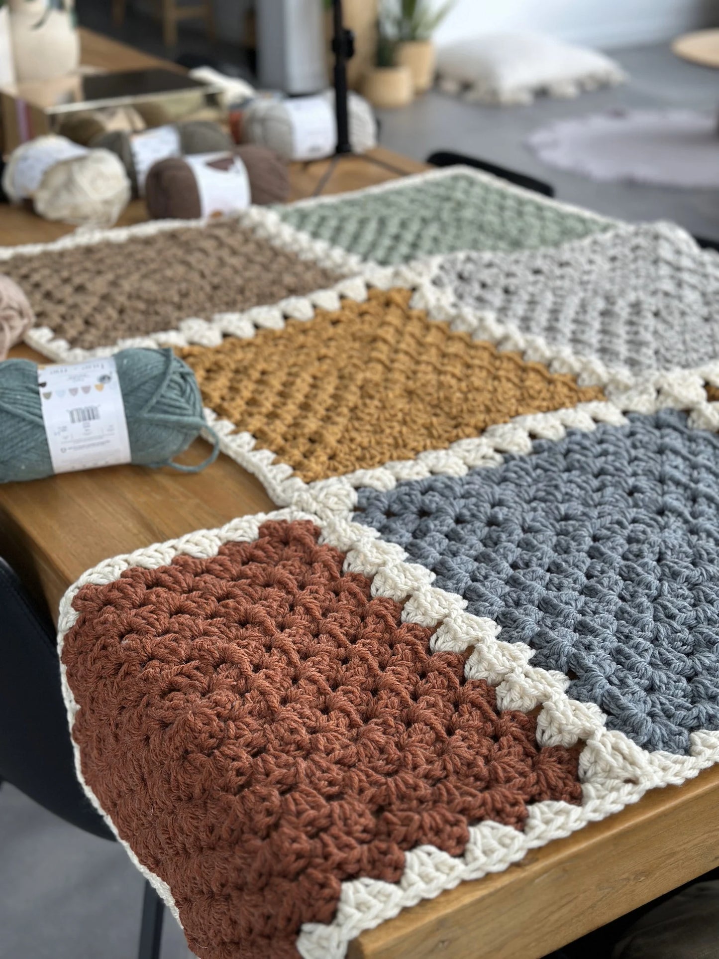 9 Square Granny Throw – Cozy & Colorful Blanket Crochet Pattern