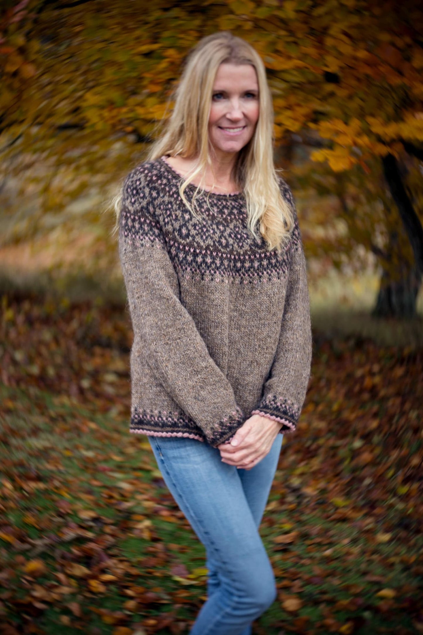 Black Rose Norwegian Sweater – Knitting Pattern (PDF)