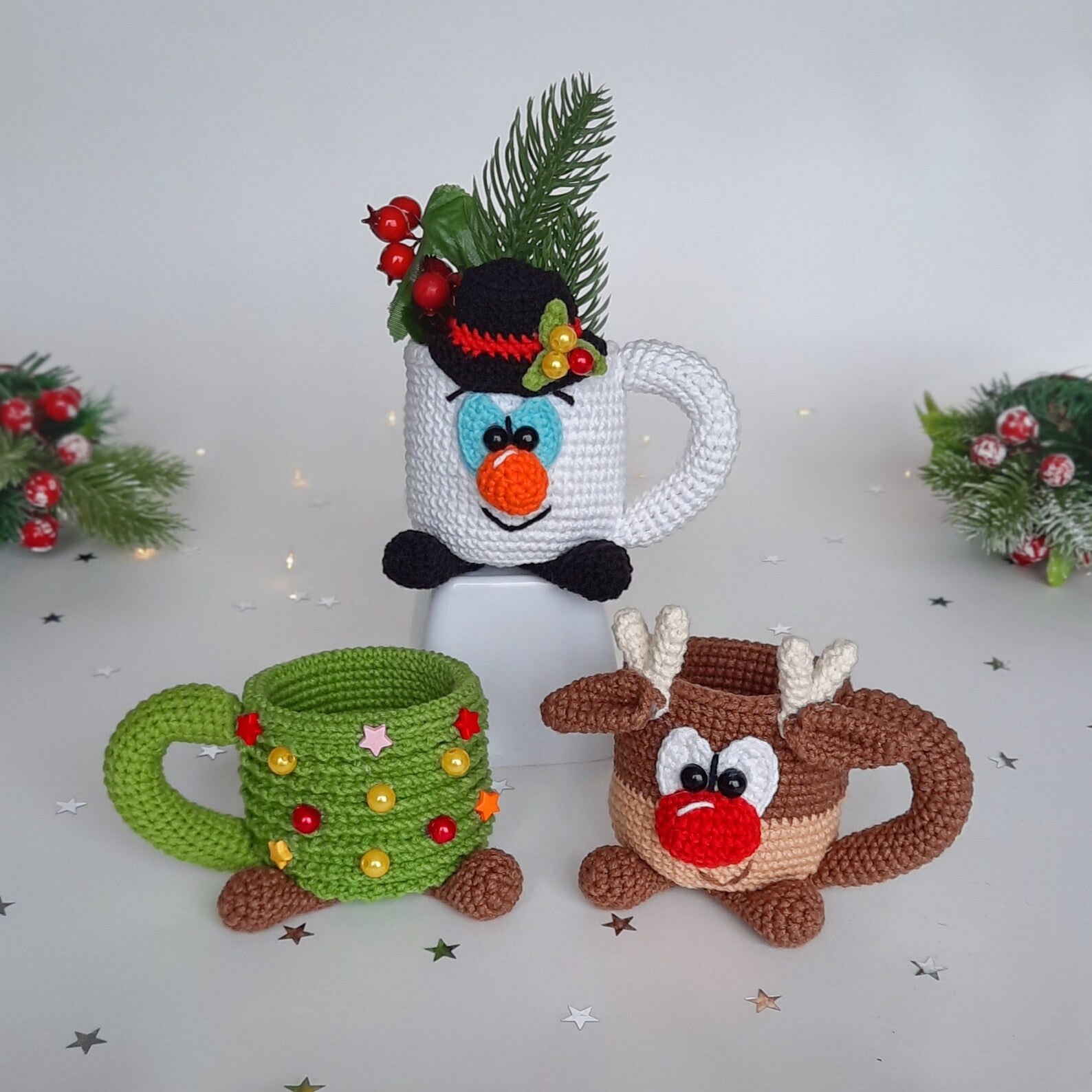 Crochet Christmas Mugs Set – Set of 6 Patterns