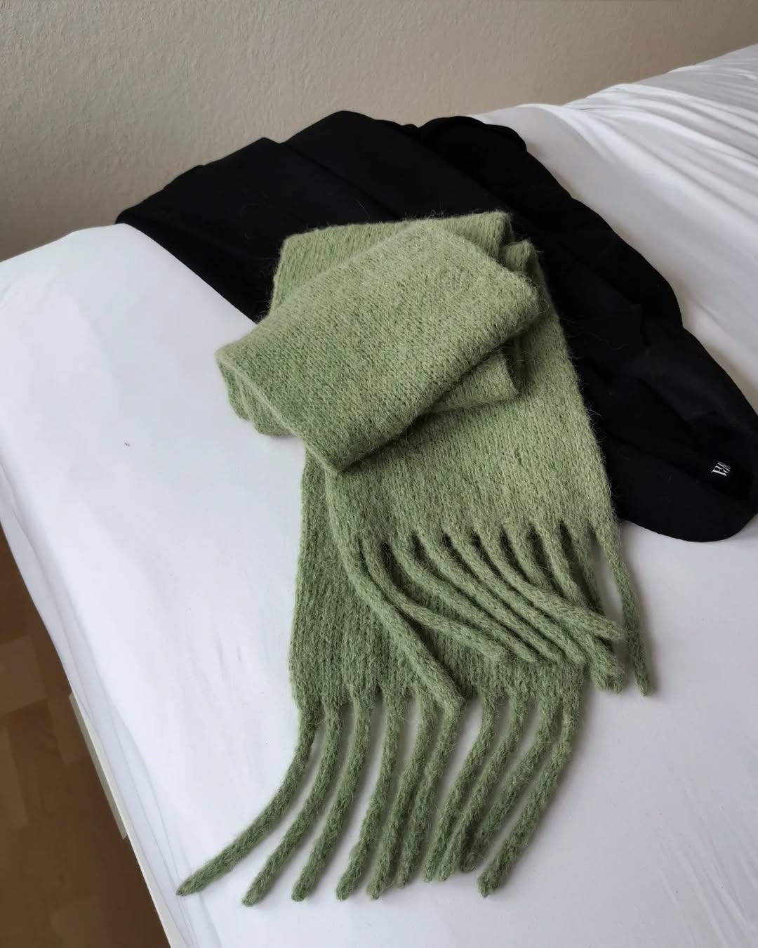 BERLIN Scarf Knitting Pattern